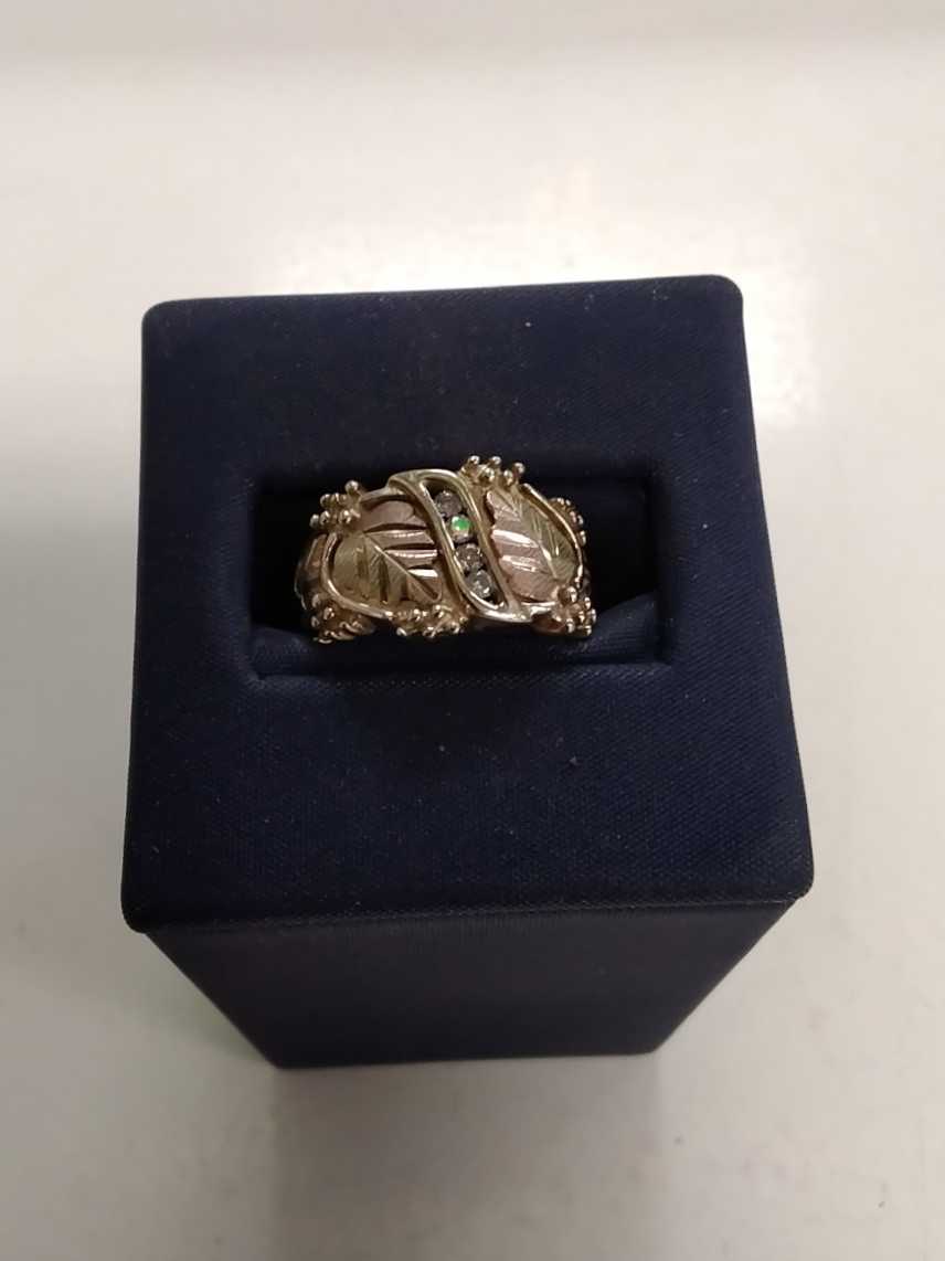 Women's Ring - Tricolor Gold 10k (.417) 5 grams Size 20