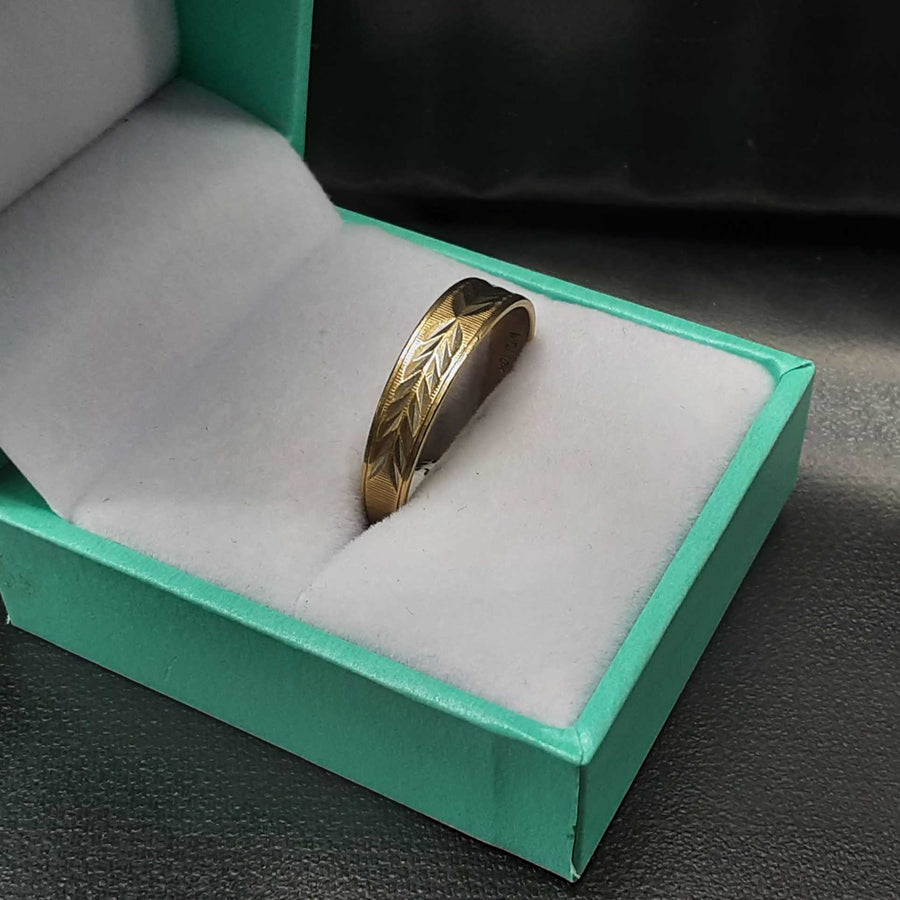 Ring - Wedding Band - Yellow Gold 10k (.417) 2.3 grams Size 11