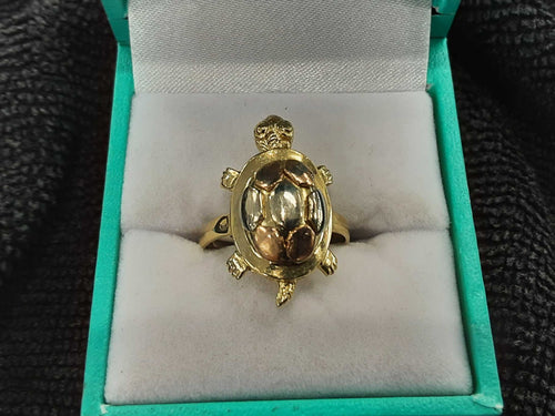 Women's Ring - Yellow Gold 14k (.585) 4.3 grams Size 7