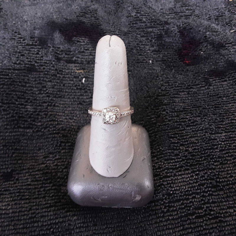 Lady's Ring - Anniversary White Gold 14k (.585) 3.4 grams Size 8.5