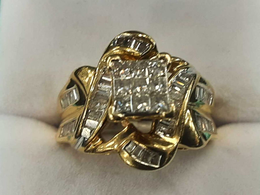 Women's Ring - Yellow Gold 14k (.585) 8.4 grams Size 7