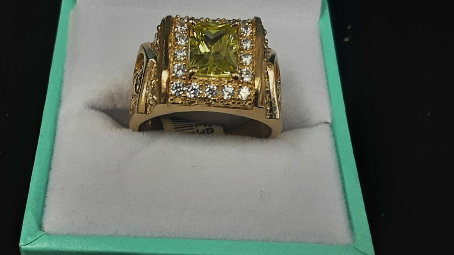 Men's Ring - Yellow Gold 14k (.585) 9.4 grams Size 8.5