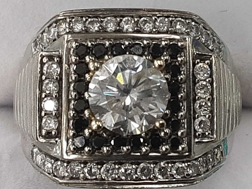 Men's Ring - White Gold 10k (.417) 9 grams Size 20