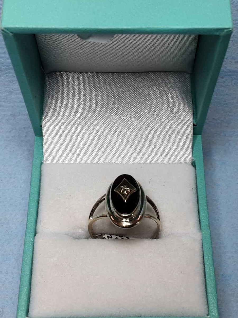 Women's Ring - White Gold 10k (.417) 2.4 grams Size 6.5