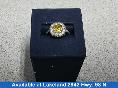 Women's Ring - Silver 3.7 grams Size 6.5