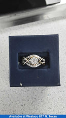 Women's Ring - Tricolor Gold 10k (.417) 3.8 grams Size 7.5
