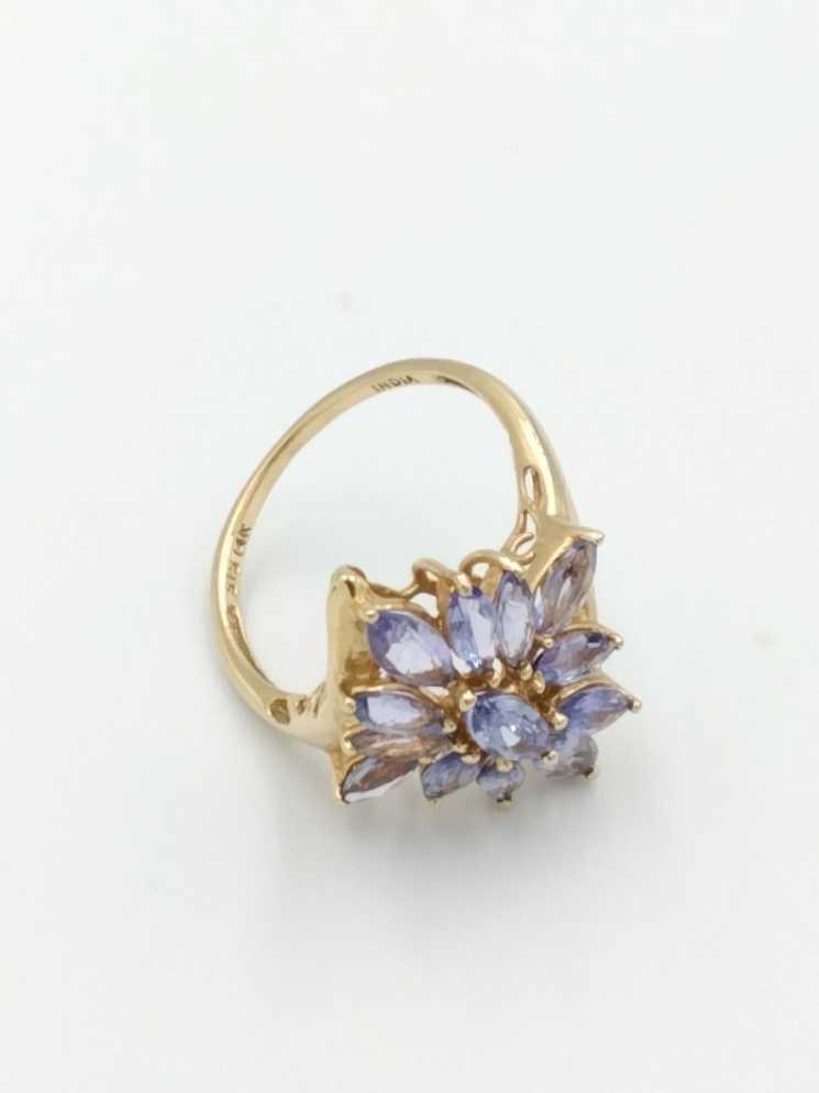 Women's Ring - Yellow Gold 14k (.585) 3.3 grams Size 7