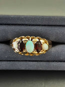 Women's Ring - Yellow Gold 18k (.750) 4.1 grams Size 8