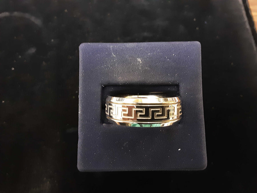 Ring - Wedding Band - Silver 8 grams Size 10