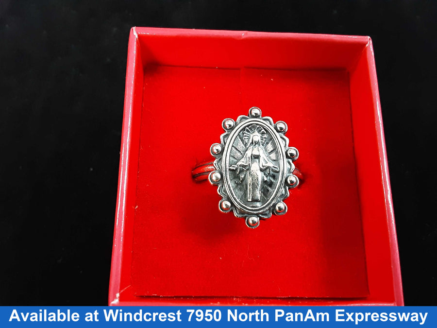 Women's Ring - Silver 7.6 Grams Size 9