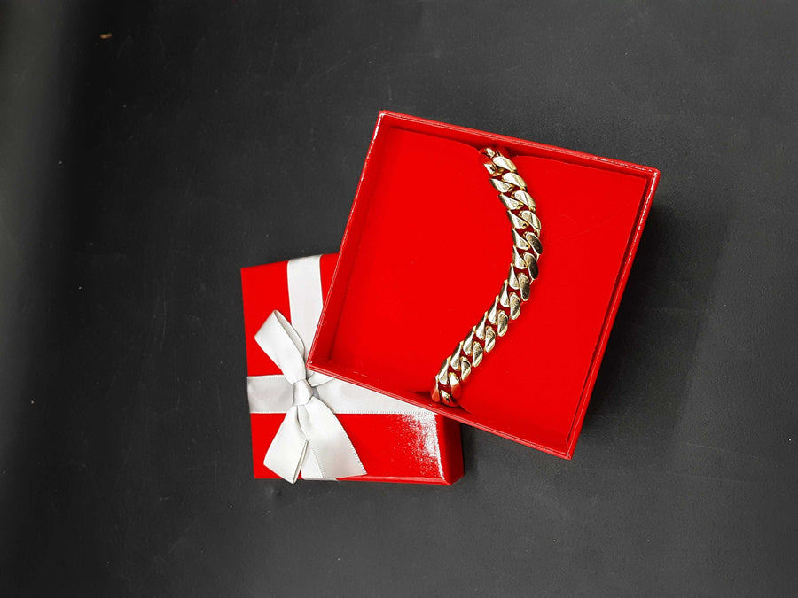 Cuban Link Bracelet - Yellow Gold 10k (.417) 57.1 grams 8 inch