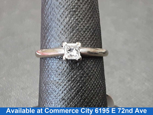 Women's Ring - Solitaire - White Gold 14k (.585) 2.2 grams Size 8