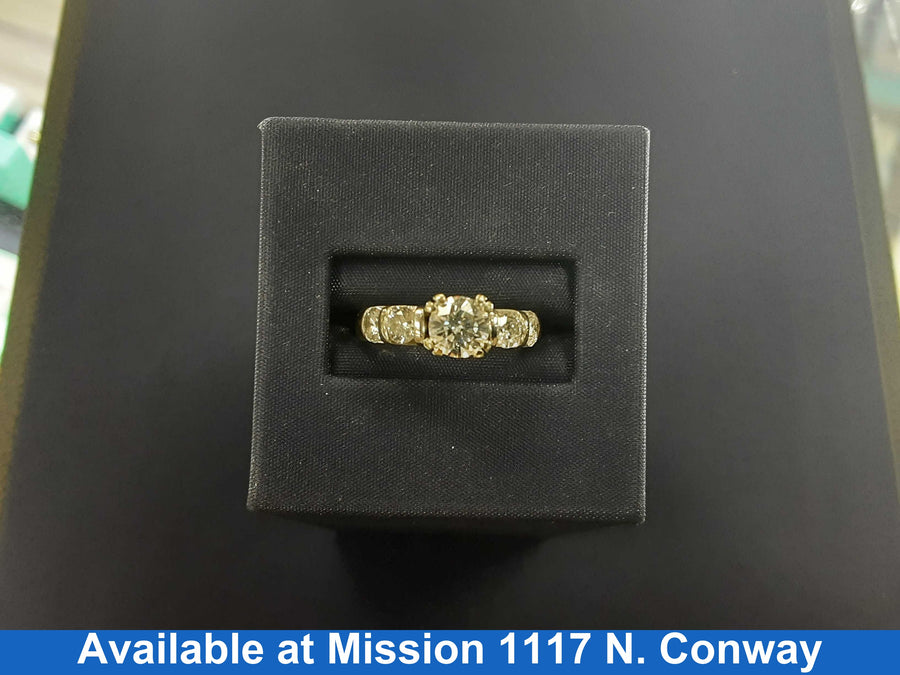 Women's Ring - White Gold 18k (.750) 6.1 grams Size 10