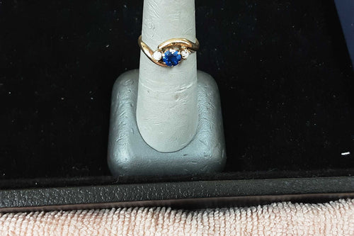 Women's Ring - Yellow Gold 10k (.417) 1.9 grams Size 7