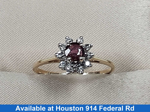 Women's Ring - Yellow Gold 14k (.585) 1.7 grams Size 6.5