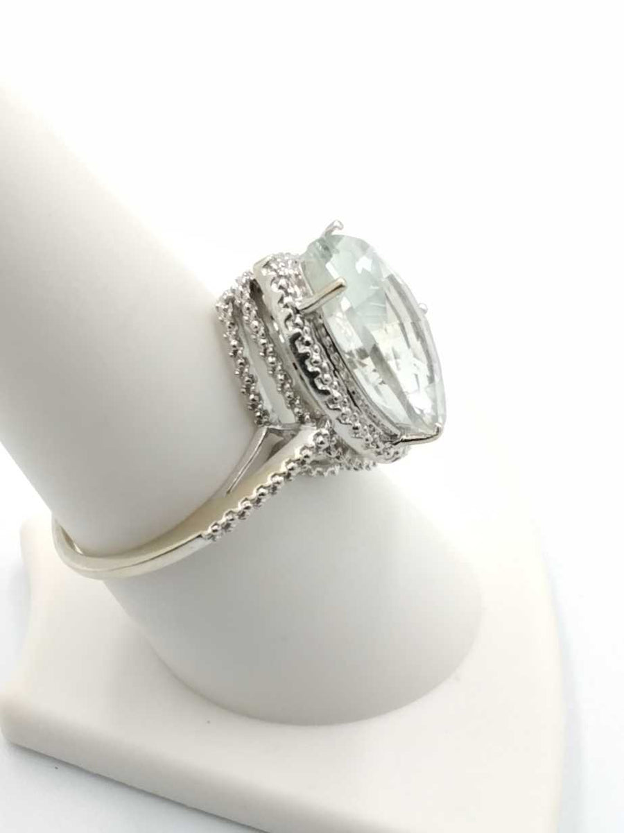 Women's Ring - Solitaire - White Gold 10k (.417) 5 grams Size 8