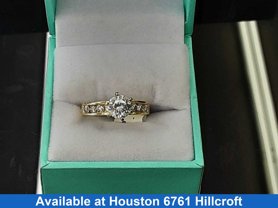 Women's Ring - Solitaire - Yellow Gold 14k (.585) 3.9 grams Size 7.5