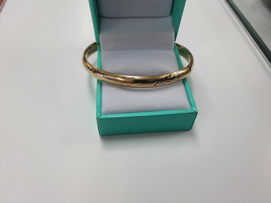 Bangle Bracelet - Yellow Gold 14k (.585) 6.9 grams 8 inch
