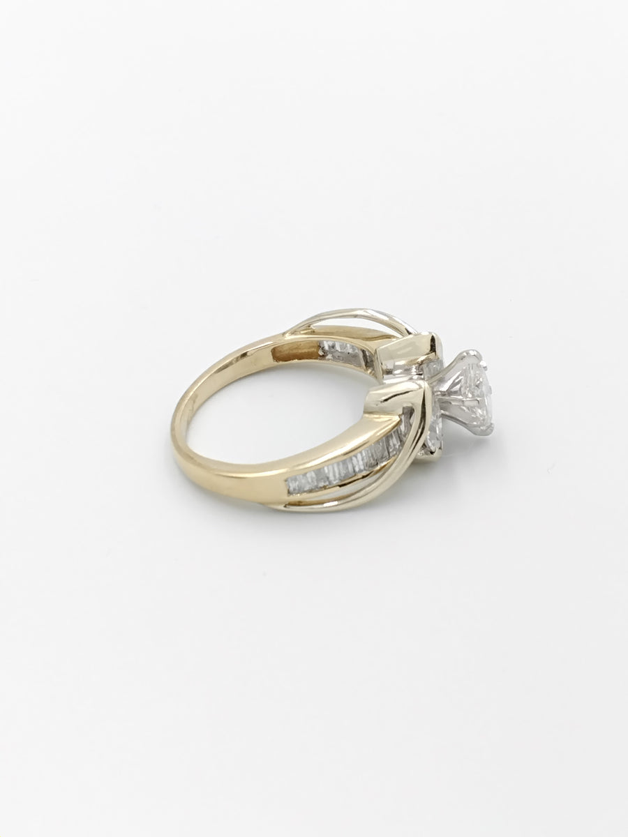 Women's Ring - Yellow Gold 14k (.585) 5.1 grams Size 7.5