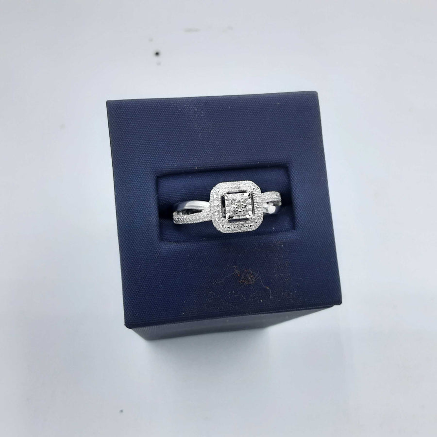 Women's Ring - Silver 3.1 grams Size 7