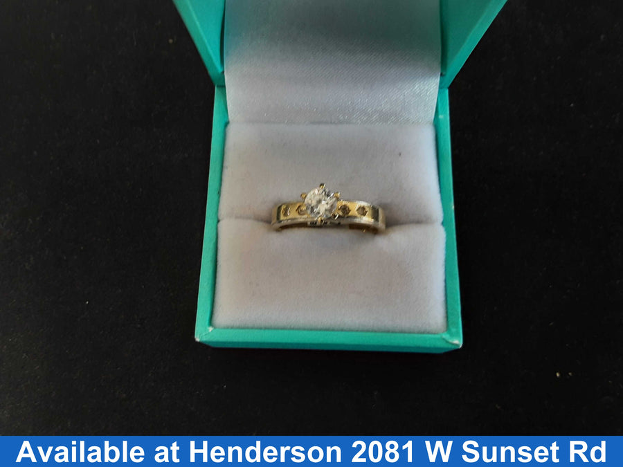Women's Ring - Solitaire - Yellow Gold 14k (.585) 3.2 grams Size 7.5