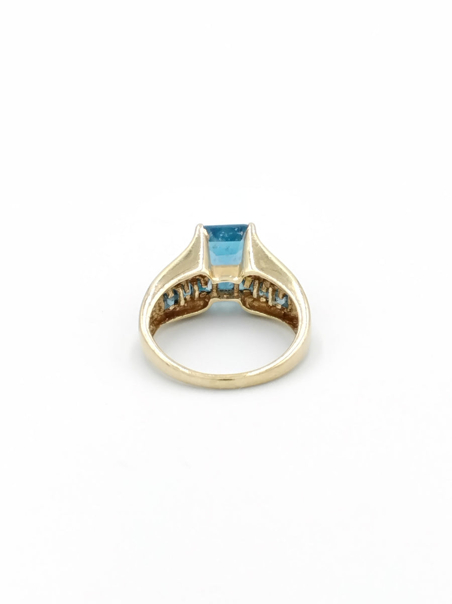 Women's Ring - Yellow Gold 10k (.417) 5.3 grams Size 7