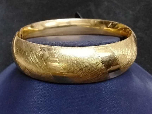 Bangle Bracelet - Yellow Gold 14k (.585) 31 grams 7 inch