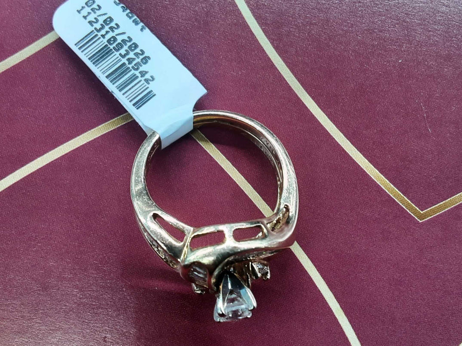 Women's Ring - Yellow Gold 14k (.585) 7.9 grams Size 8.5