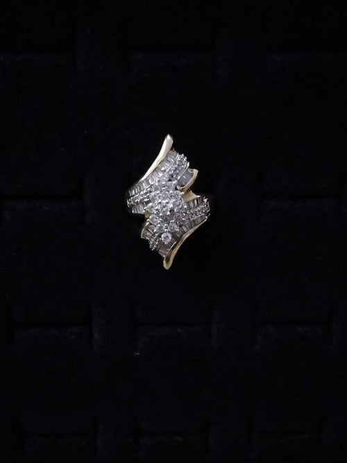 Women's Ring - Yellow Gold 10k (.417) 5.7 grams Size