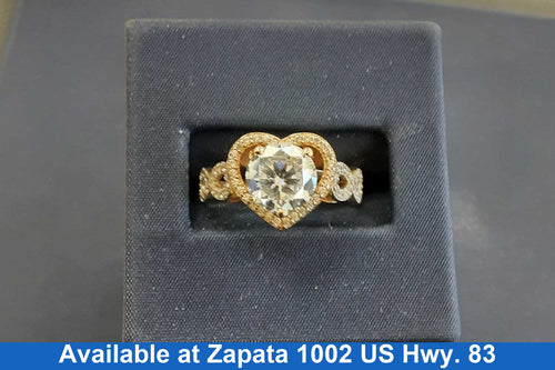 Women's Ring - Yellow Gold 10k (.417) 3.1 grams Size 10.5