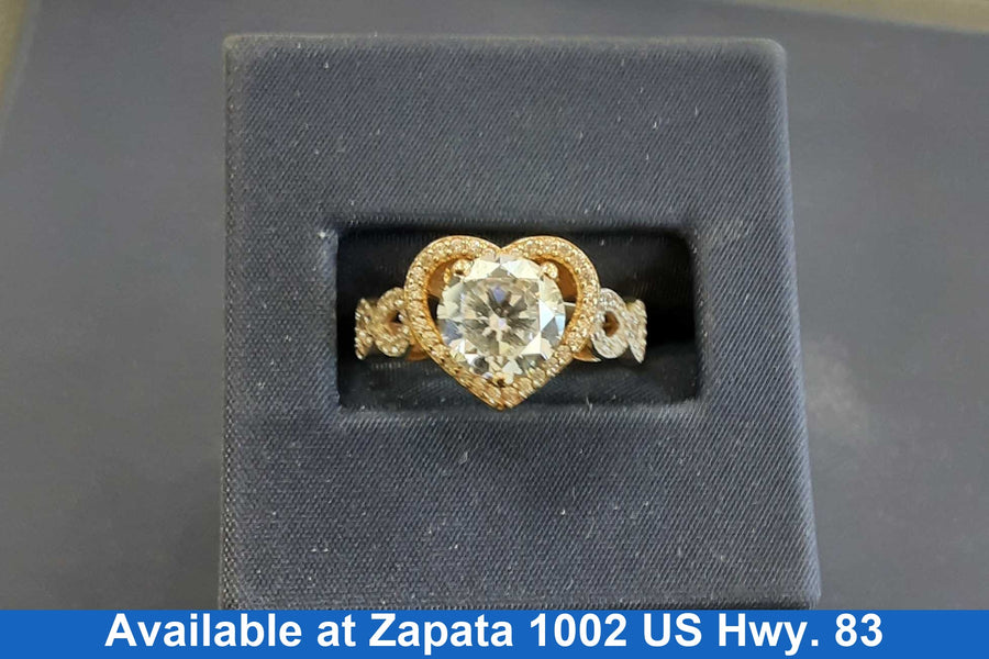 Women's Ring - Yellow Gold 10k (.417) 3.1 grams Size 10.5