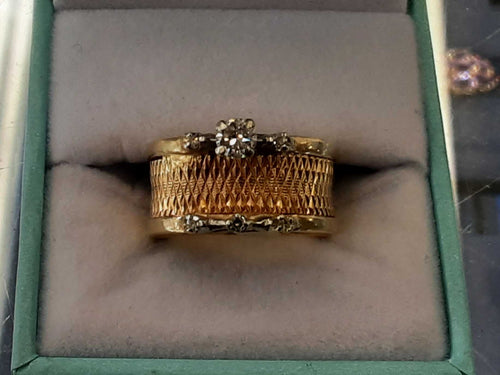 Women's Ring - Yellow Gold 14k (.585) 6.5 grams Size 8