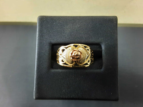 Women's Ring - Yellow Gold 10k (.417) 2.7 grams Size 20
