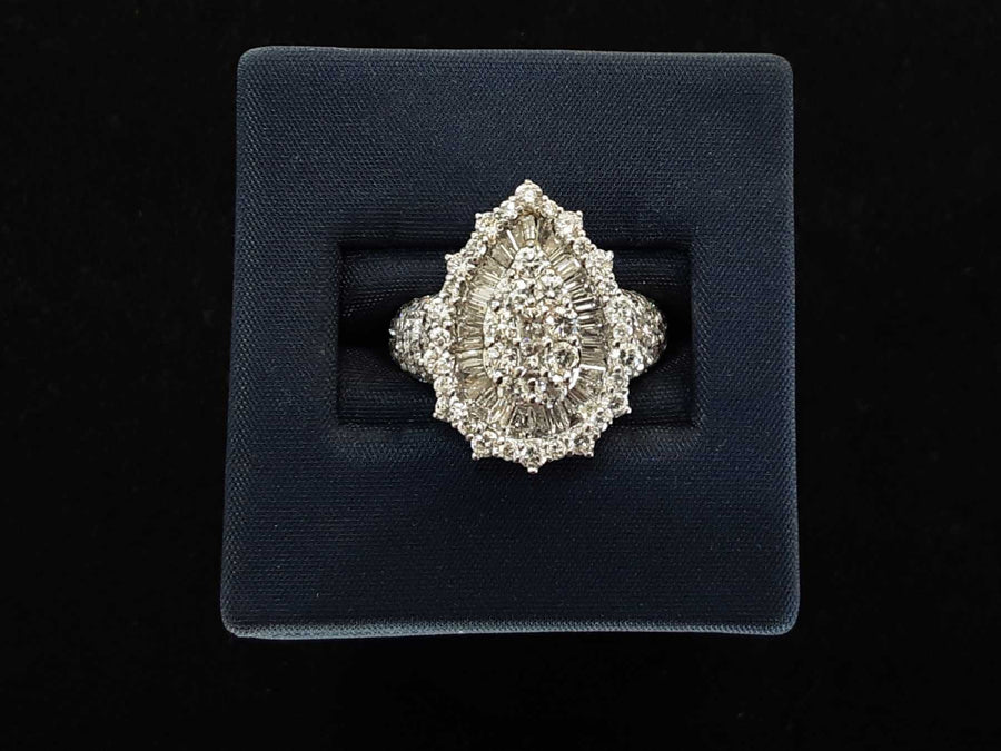 Women's Ring - White Gold 18k (.750) 7 grams Size 4