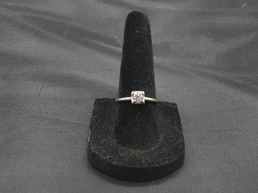 Women's Ring - Solitaire - White Gold 14k (.585) 2 grams Size 6.5