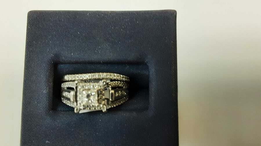 Ring - Engagement Set - White Gold 14k (.585) 6.2 grams Size 8