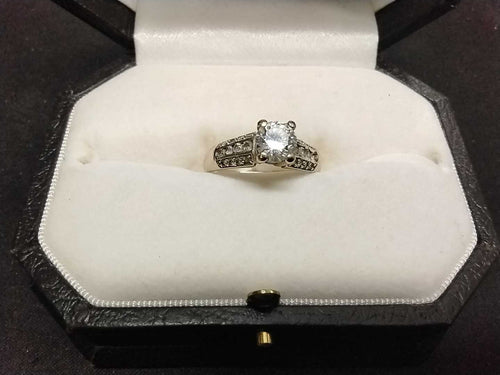 Women's Ring - Solitaire - White Gold 14k (.585) 5.2 grams Size 5.5
