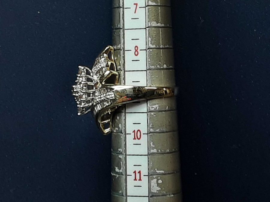 Women's Ring - Yellow Gold 10k (.417) 6.8 grams Size 9