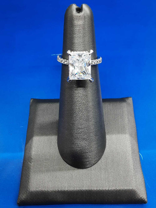 Women's Ring - Silver 3.5 grams Size 4