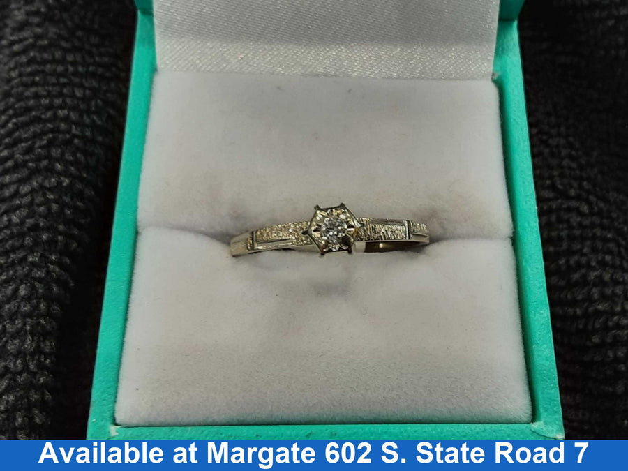Women's Ring - Solitaire - White Gold 10k (.417) 1.6 grams Size 20