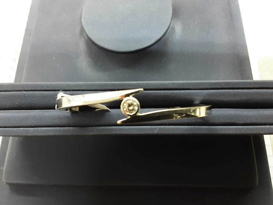 Bangle Bracelet - White Gold 14k (.585) 16.7 grams 7 inch