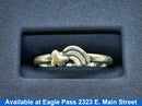 Women's Ring - Silver 2.2 grams Size 7.5