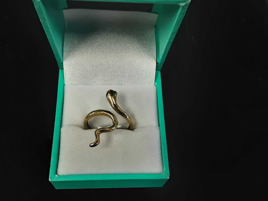 Women's Ring - Yellow Gold 10k (.417) 2.4 grams Size 8.5