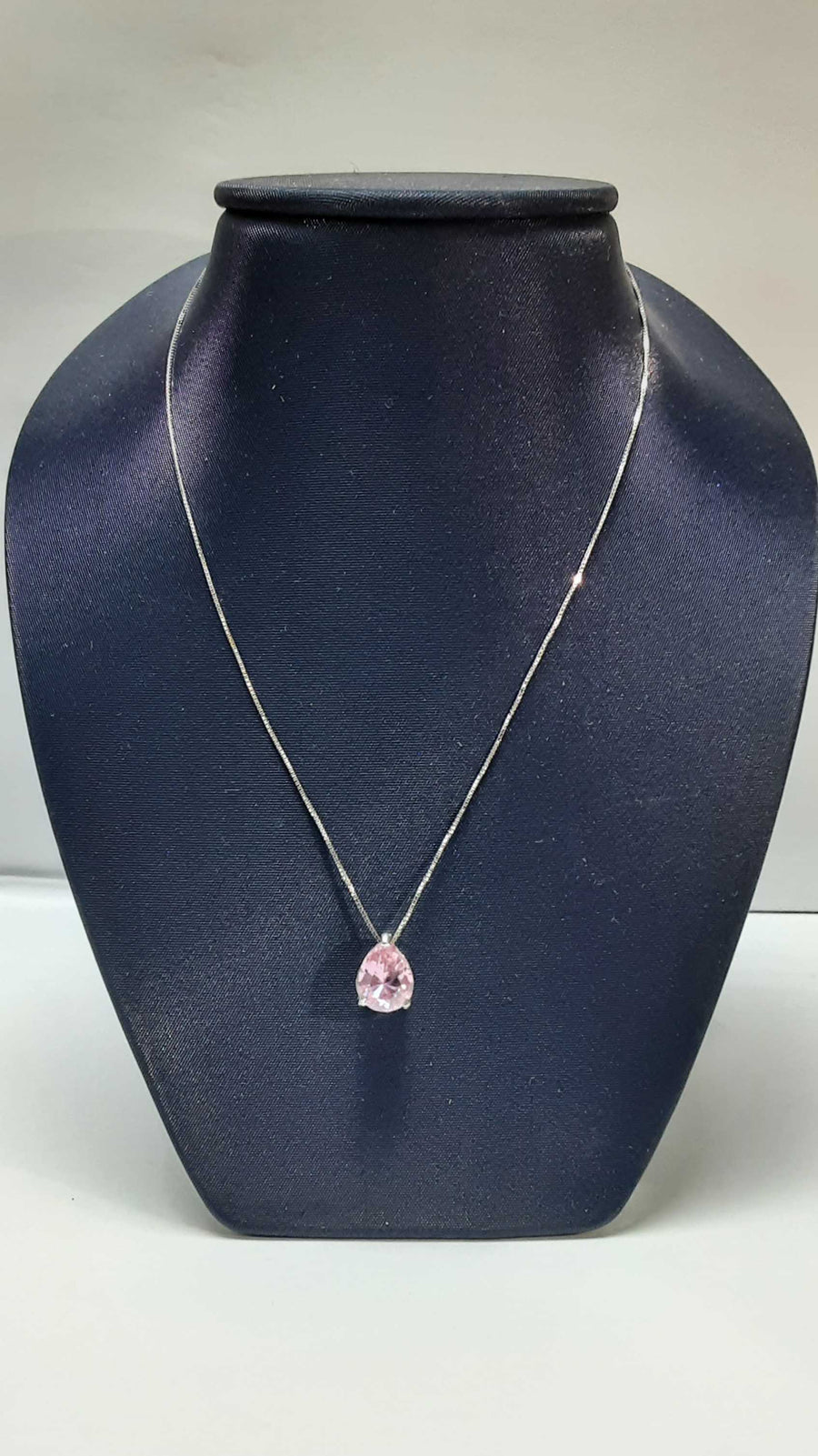 Chain - White Gold 18k (.750) 2.2 grams 15 inch