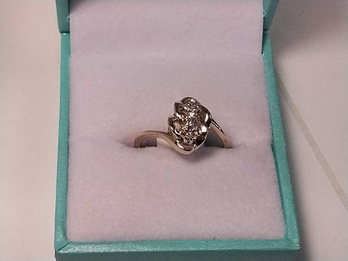 Women's Ring - Yellow Gold 10k (.417) 2.3 grams Size 6