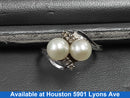 Women's Ring - White Gold 10k (.417) 3 grams Size 6.5