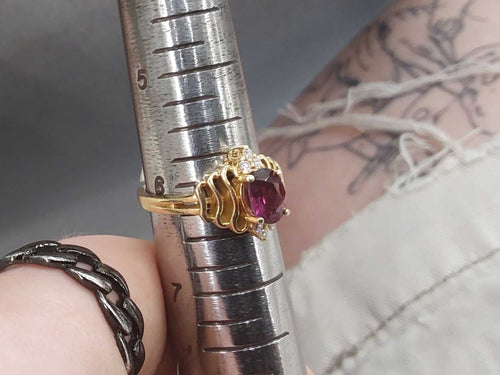 Women's Ring - Yellow Gold 14k (.585) 4 Grams Size 6