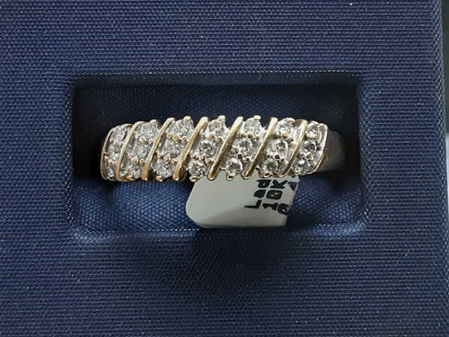 Women's Ring - Yellow Gold 10k (.417) 2.3 grams Size 9