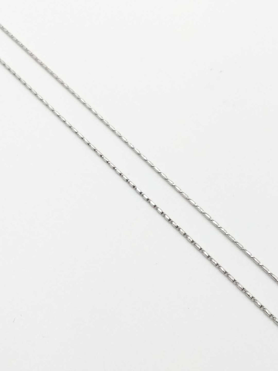 Herringbone Chain - White Gold 14k (.585) 2.7 grams 20 inch