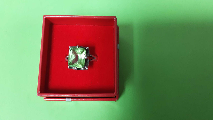 Women's Ring - Silver 4.9 grams Size 8.5